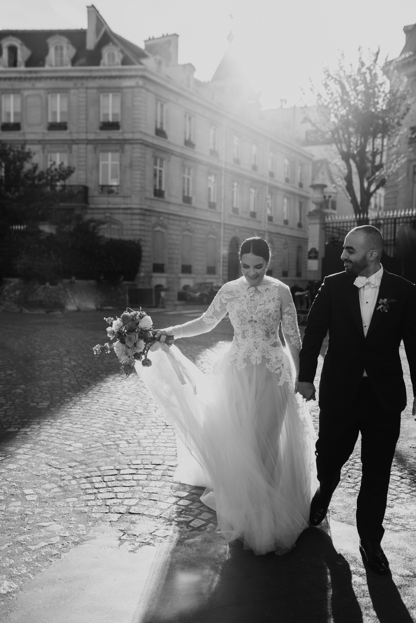 a portrait of a couple who got married in Paris